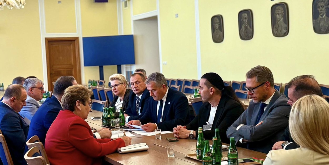 Decydować mają ludzie, a nie algorytmy