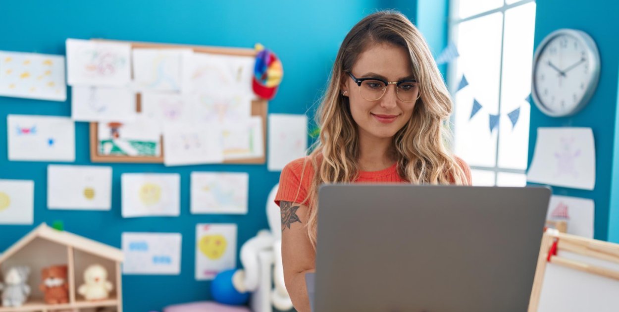 Koniec płatnych e-dzienników? Państwo szykuje własne rozwiązanie